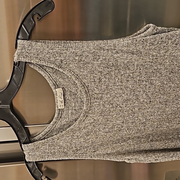 💕ON THE ROAD by YFB💕 Knit Tank Top ~ Marled Gray Large NWOT - Picture 3 of 7